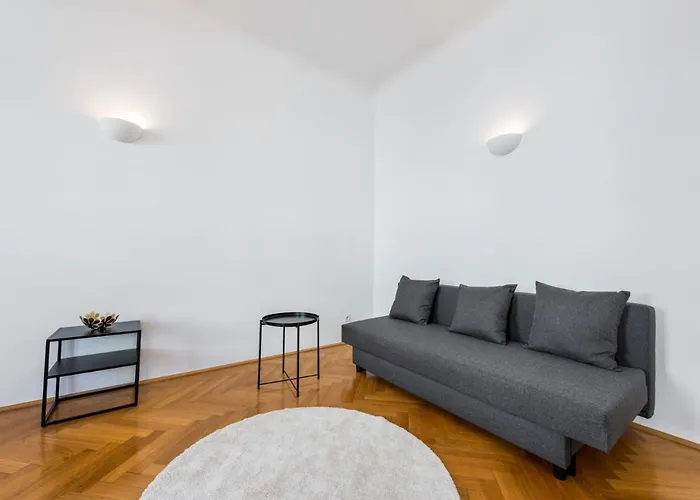 Apartment A&s Center *