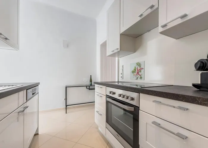 Apartment A&s Center *